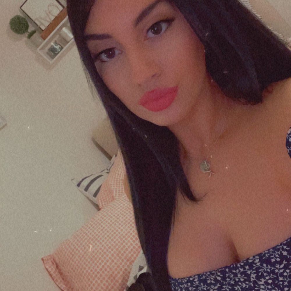 Meet your Posher, Karina